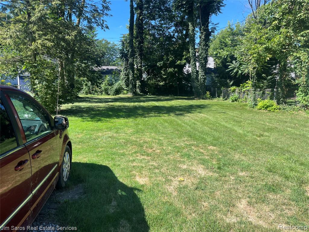511 Saint Clair Street, Grosse Pointe, MI 48230 — Photo 2