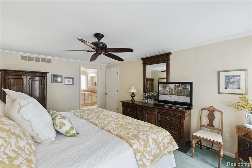 8150 FAWN VALLEY Drive, Clarkston, MI 48348 — Photo 31