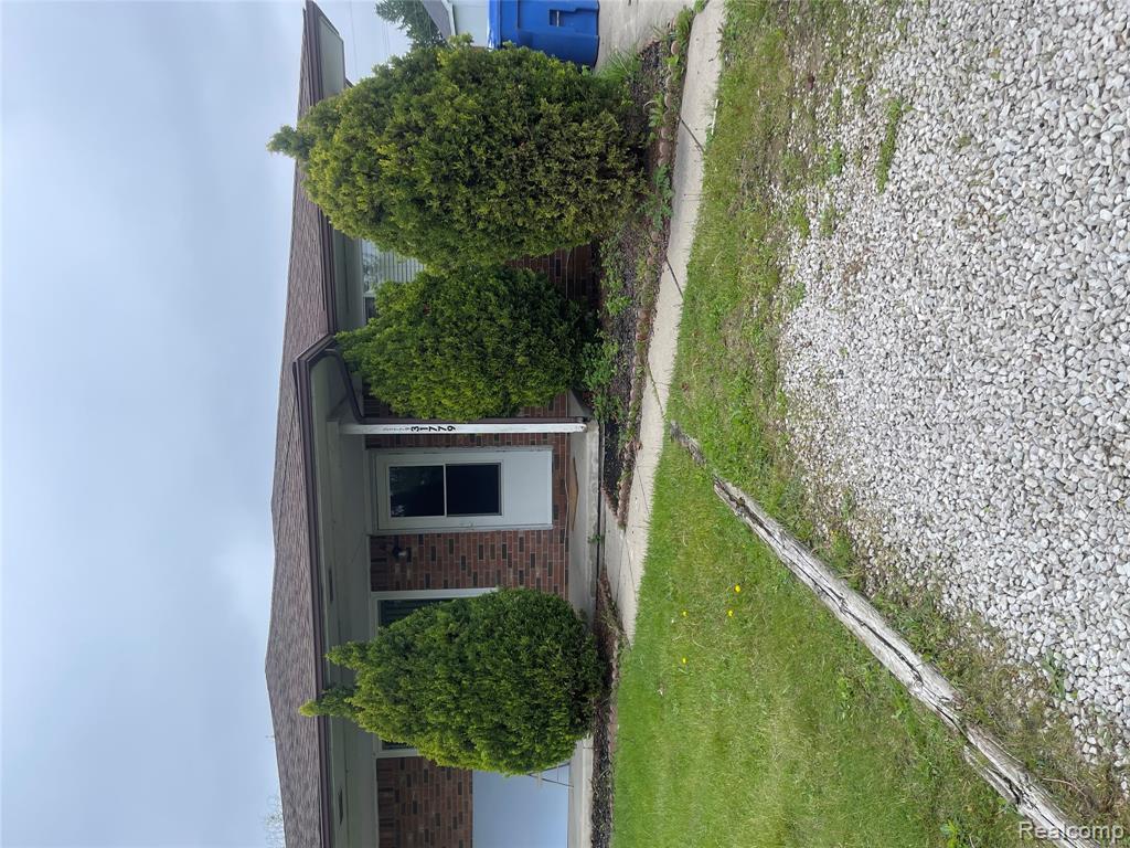 31779 Ryan Road, Warren, MI 48092