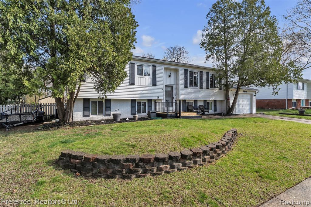 8680 WAR BONNET Drive, Commerce Twp, MI 48382 — Photo 4