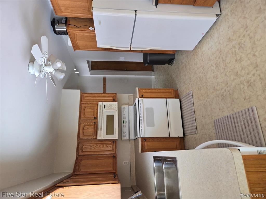 2177 Hunter Drive, Lapeer, MI 48446 — Photo 6