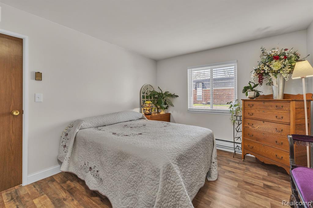 1842 COLONIAL VILLAGE Way, 2, Waterford, MI 48328 — Photo 20
