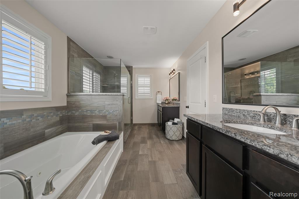 3625 N Century Oak Circle, Oakland, MI — Photo 40