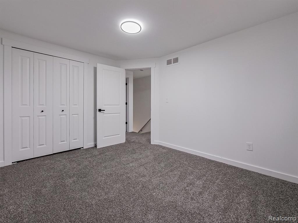 42484 MAJESTIC, Canton, MI 48188 — Photo 18