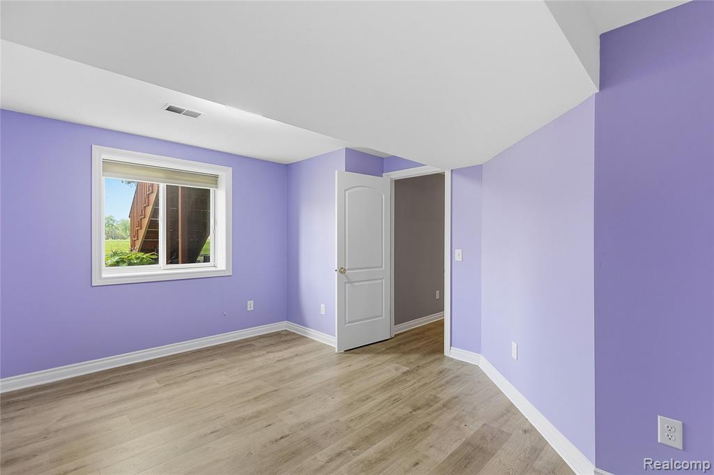 1171 Creekside Court, Burton, MI 48509 — Photo 29