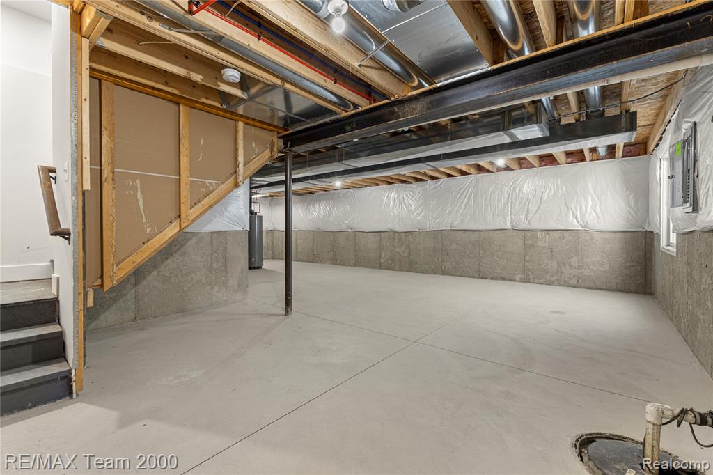 215 Clinton Street, Romeo, MI 48065 — Photo 18