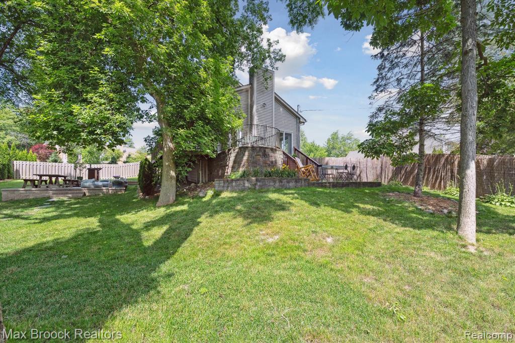 5745 Eastman Boulevard, West Bloomfield, MI 48323 — Photo 56