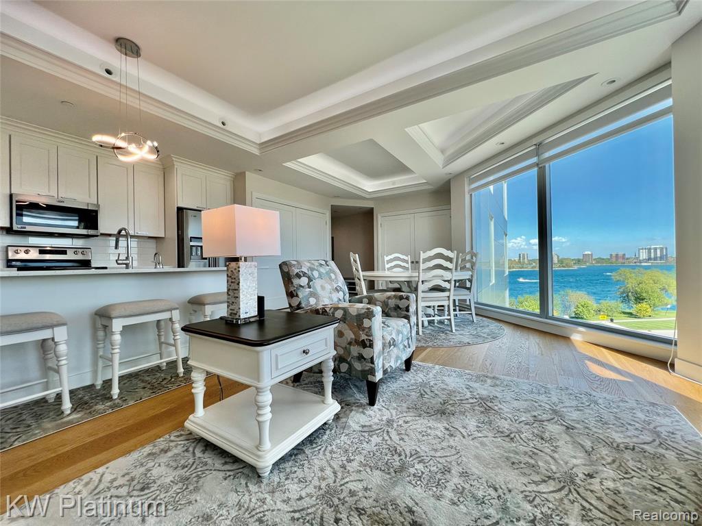 166 OAK Street, Wyandotte, MI, 48192