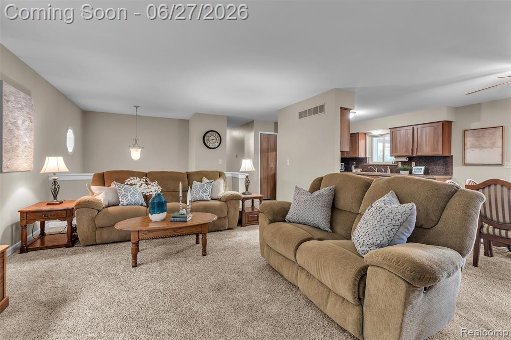 2276 Webster Park Drive, Howell, MI 48843 — Photo 9