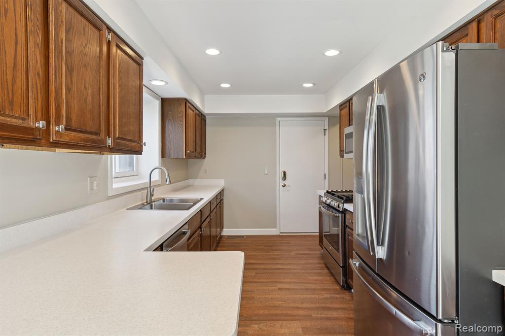 25567 BUCKMINSTER Drive, Novi, MI — Photo 9