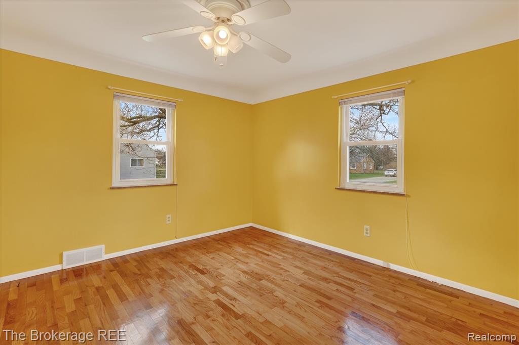4224 Potter Road, Burton, MI 48509 — Photo 23