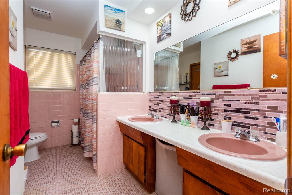 29327 Orvylle Drive, Warren, MI 48092 — Photo 17