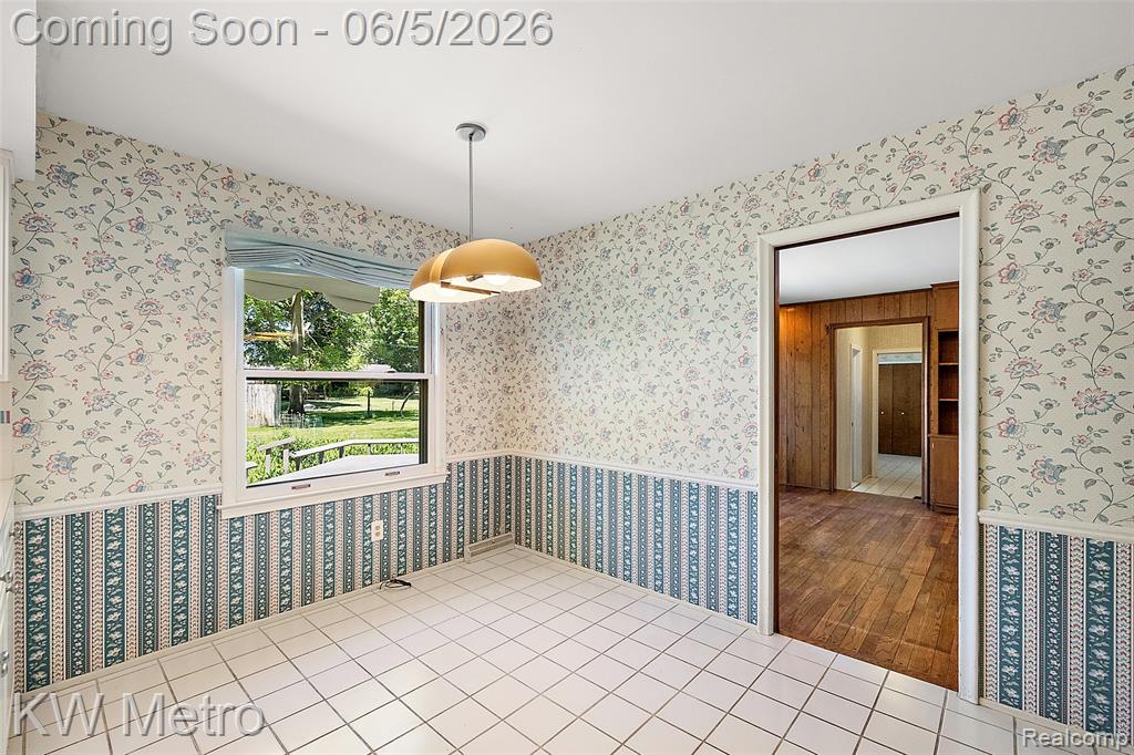 7036 Lindenmere Drive, Bloomfield Hills, MI 48301 — Photo 14