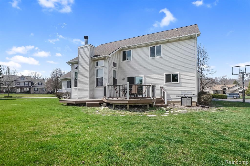 21191 GREENBRIAR Lane, South Lyon, MI 48178 — Photo 43