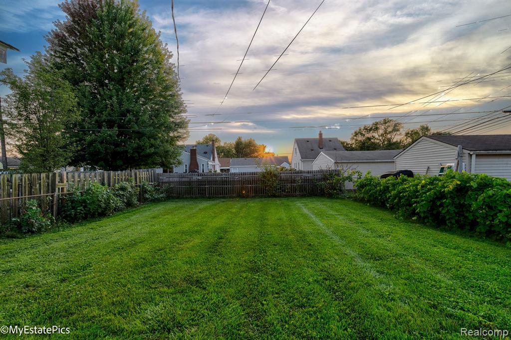 6151 HELEN Street, Garden City, MI — Photo 9