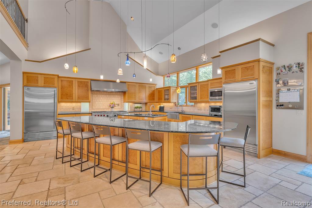 12196 Woodline Drive, Fenton, MI 48430 — Photo 23