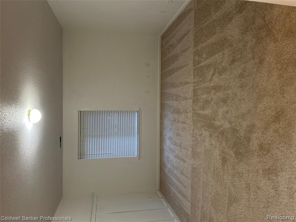 284 Marigold Circle, Westland, MI — Photo 9