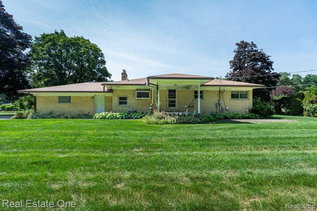 5055 Eastbrook Court, Utica, MI 48316 — Photo 26