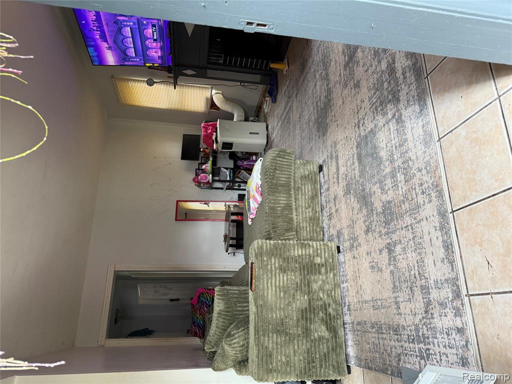 250 W Hollywood, Detroit, MI 48203 — Photo 2