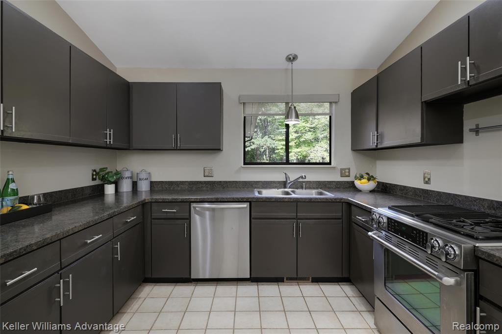 5480 Lyngre Drive, Howell, MI 48843 — Photo 16