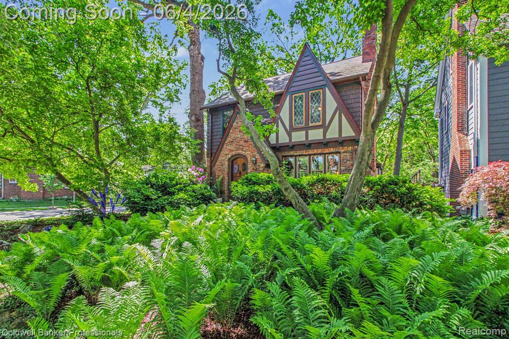42 Wellesley Drive, Pleasant Ridge, MI — Photo 4