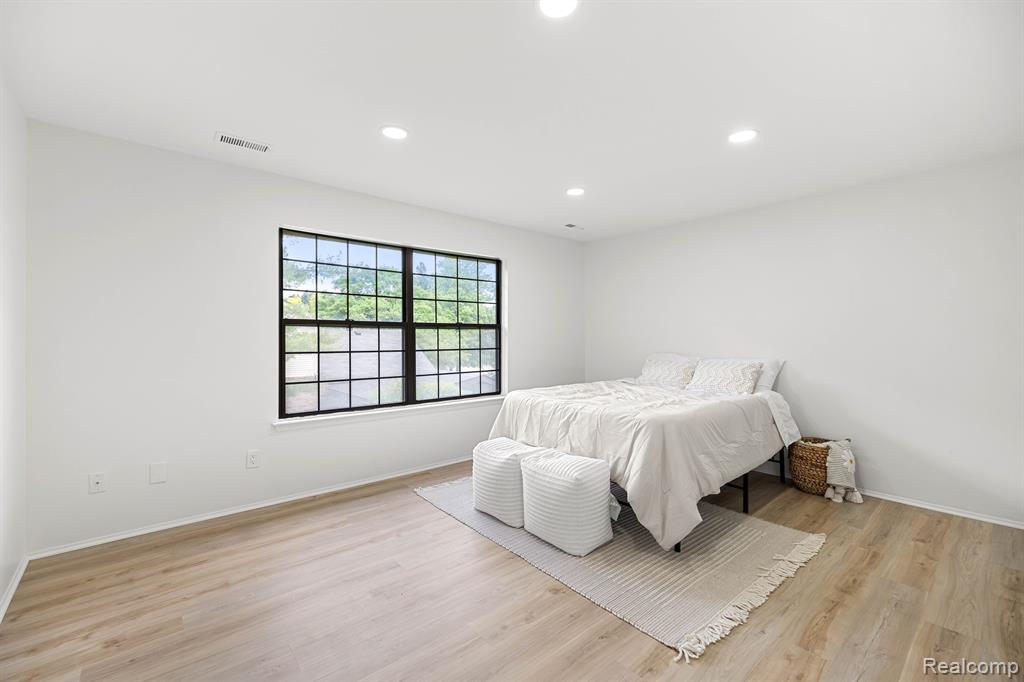 36988 Dartmoor Drive, Farmington Hills, MI 48331 — Photo 14