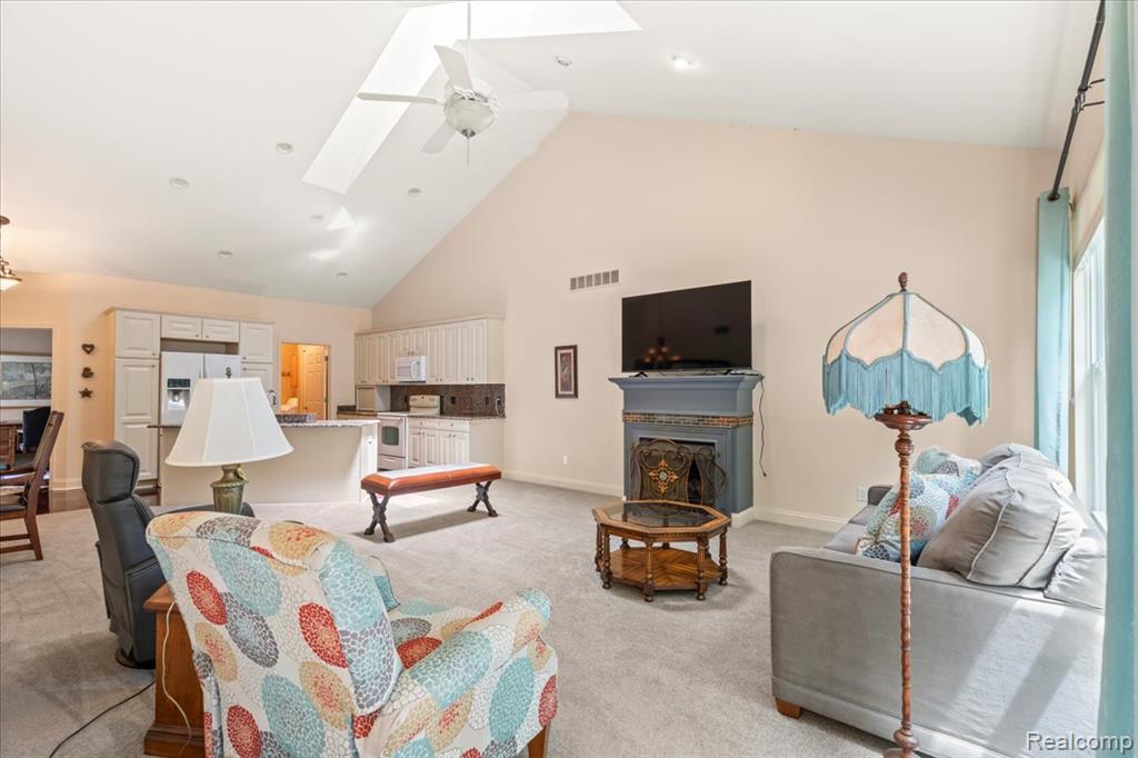 118 Fox Hollow Drive, Metamora, MI 48455 — Photo 33