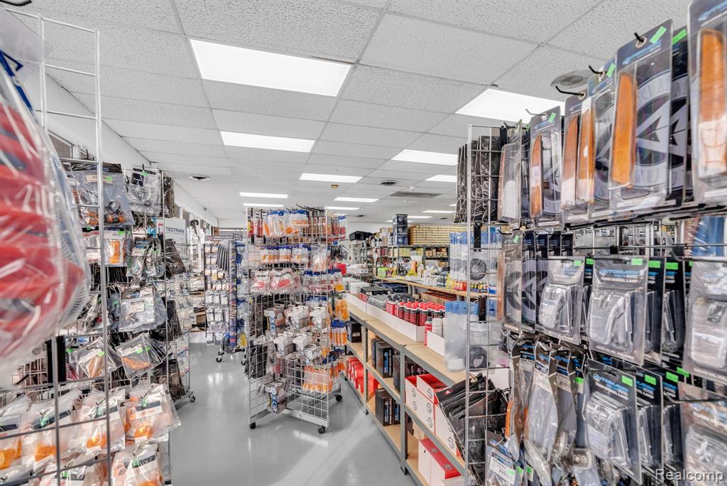 1475 S Newburgh Road, Westland, MI, 48186