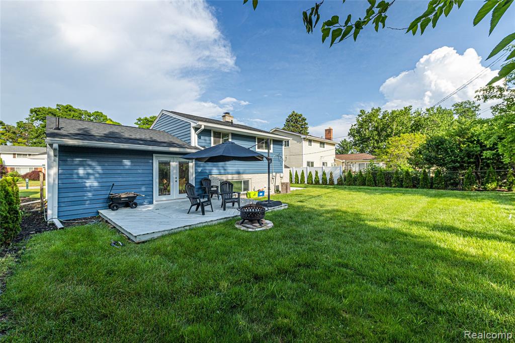676 Sheffield Road, Auburn Hills, MI 48326 — Photo 28