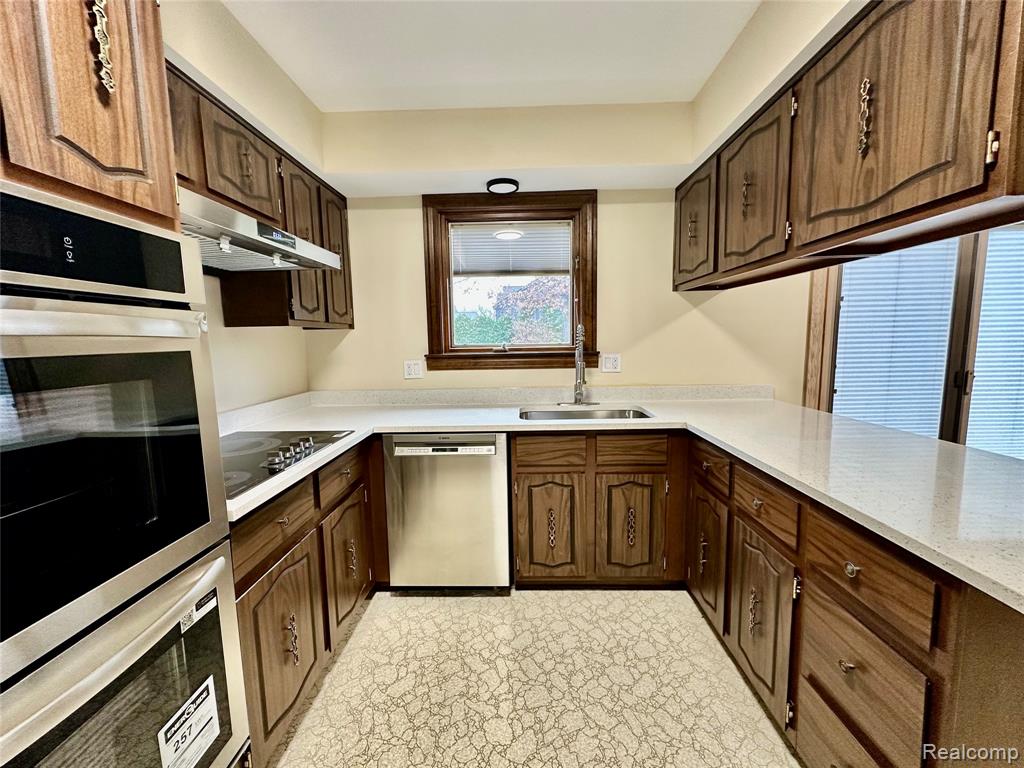 4213 Wentworth Drive, Troy, MI 48098 — Photo 11