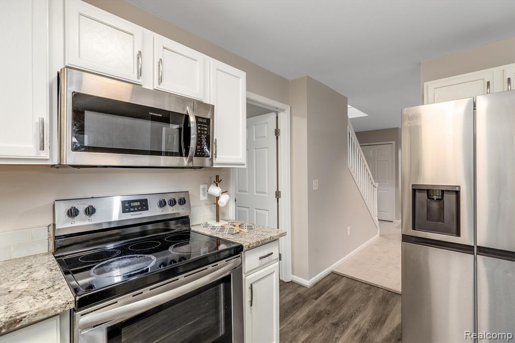 4216 CORONET Avenue, Canton, MI 48188 — Photo 9