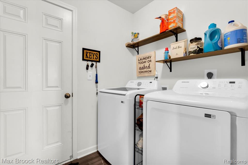 302 Shari Street, Pontiac, MI 48341 — Photo 12