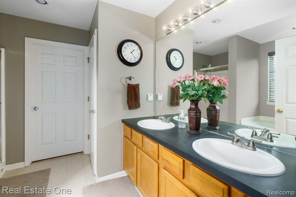851 Deer Run Lake Road, Holly, MI 48442 — Photo 36