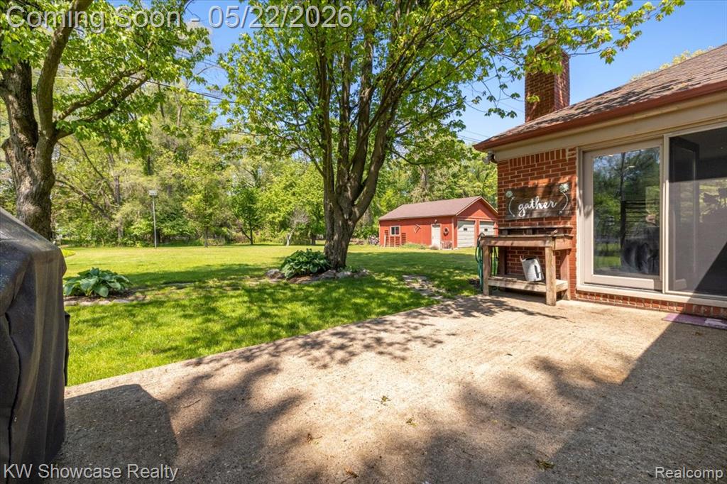 21105 Hugo Street, Farmington, MI 48336 — Photo 26