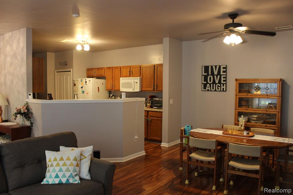 47640 PEMBROKE Drive, Canton, MI 48188 — Photo 6