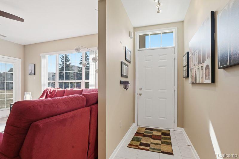 28304 Adler Park Drive S, New Baltimore, MI — Photo 2