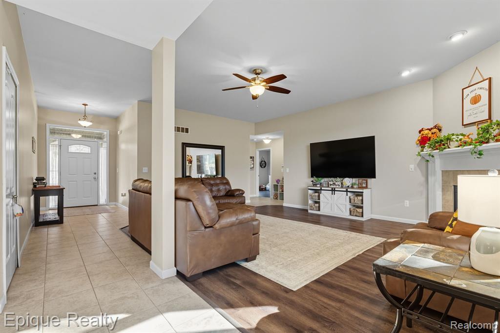 3681 S Athanasia Way S, Fort Gratiot, MI 48059 — Photo 8
