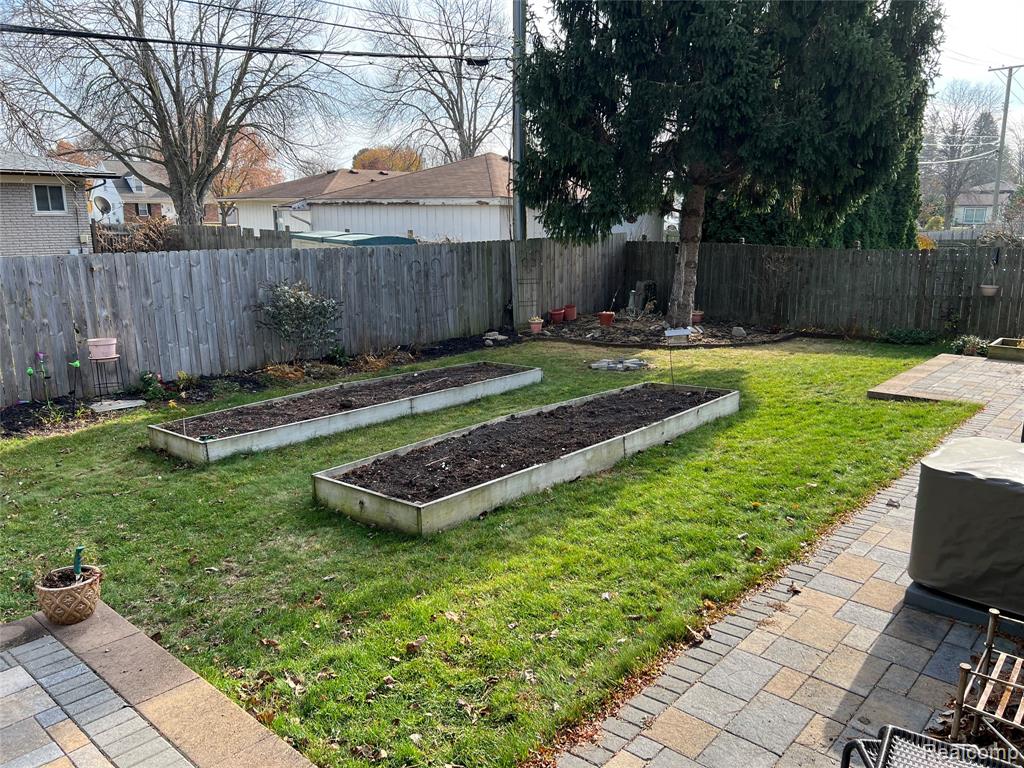 39852 Southpointe Avenue, Harrison Township, MI — Photo 13