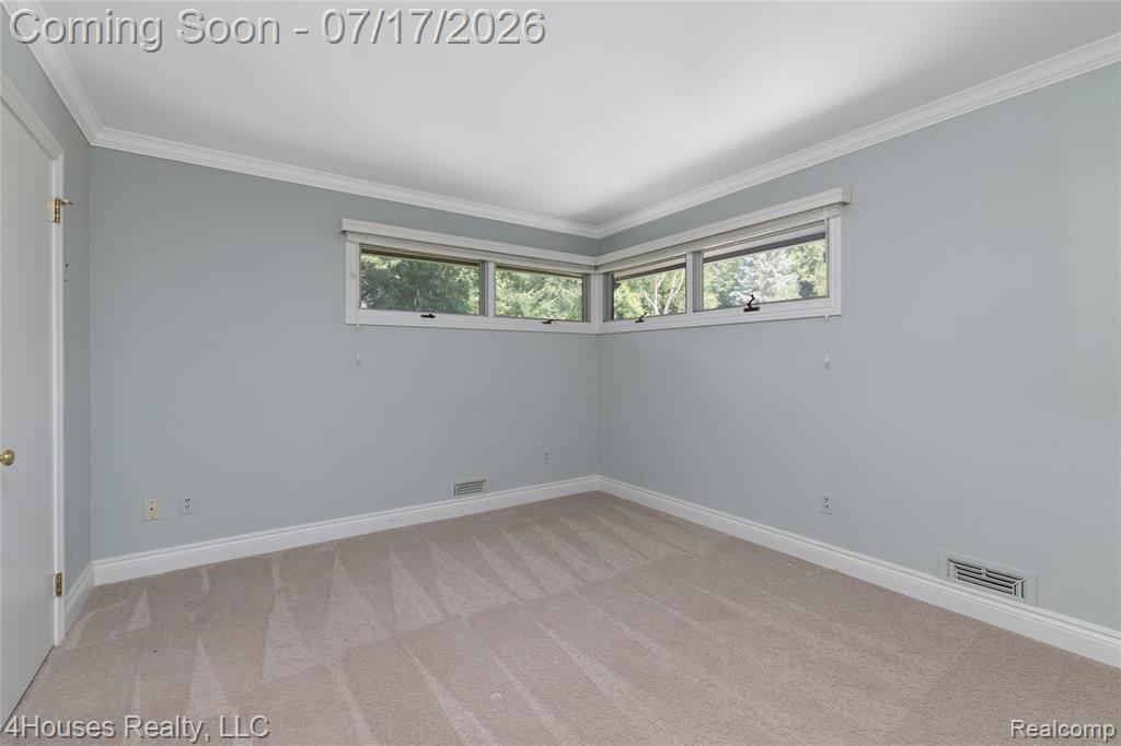 5717 Sussex Drive, Troy, MI 48098 — Photo 43