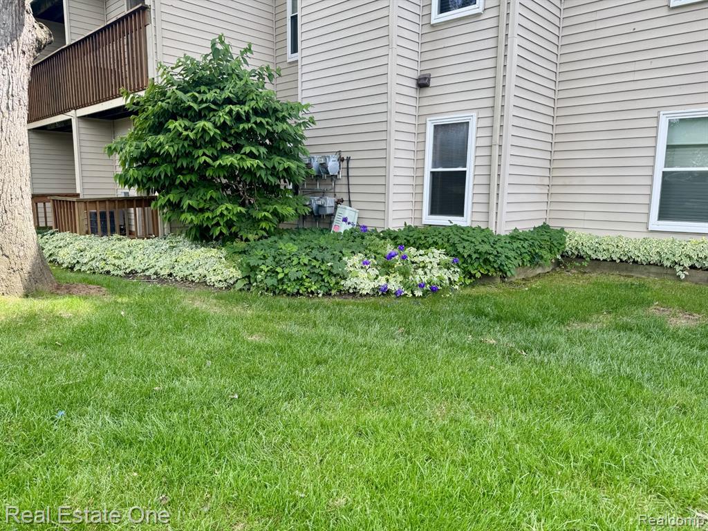 5096 Harbor Oak Drive, 31, Waterford, MI 48329 — Photo 4