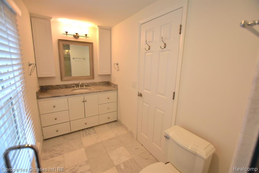 4217 COVERED BRIDGE Road, Bloomfield Hills, MI 48302 — Photo 30