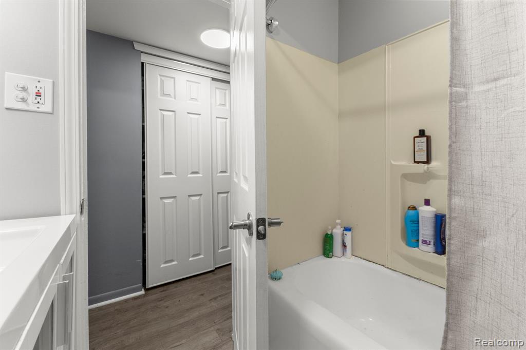 9424 POLK Street, Taylor, MI 48180 — Photo 23