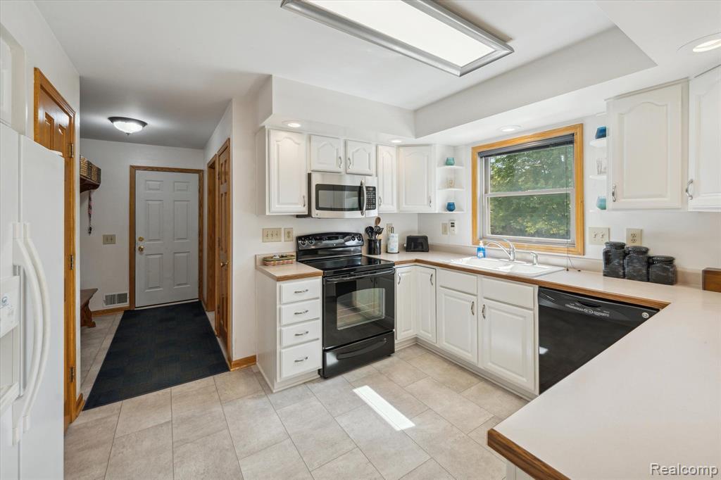 20875 WATERLOO Road, Chelsea, MI 48118 — Photo 10