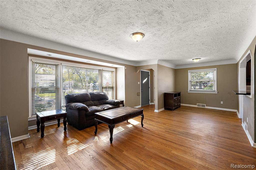 505 E Meyers Avenue, Hazel Park, MI 48030 — Photo 10