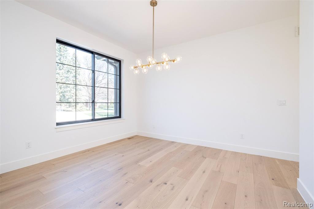 50 Lesdale Drive, Troy, MI 48085 — Photo 18