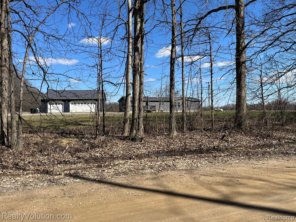 1736 WHEELING Road, Imlay City, MI 48444 — Photo 2