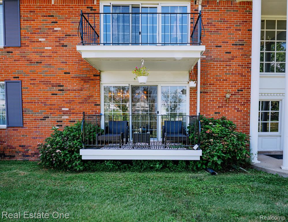 430 Fox Hills Drive N, A-1, Bloomfield Hills, MI 48304 — Photo 2