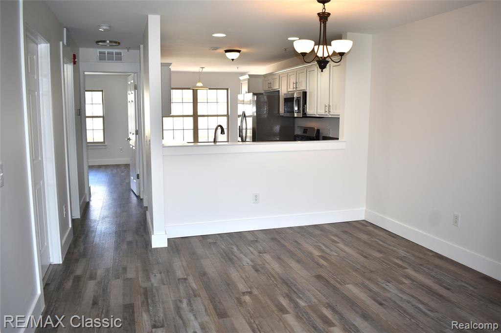 417 Old Pine Way Drive, Walled Lake, MI 48390 — Photo 11