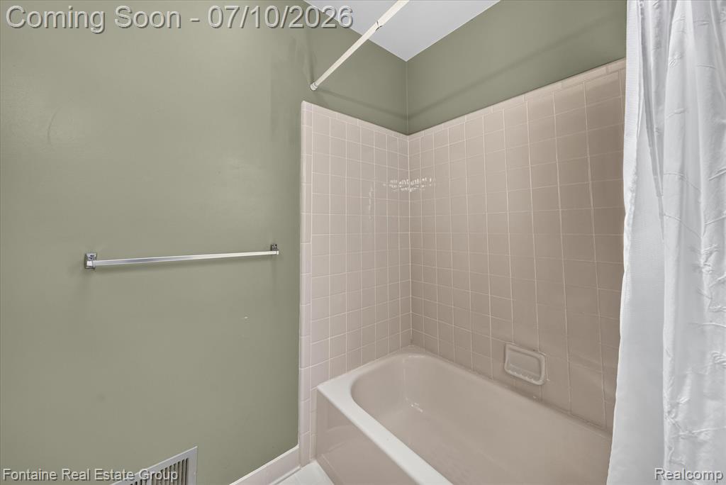1963 Willowicke Drive, Wixom, MI 48393 — Photo 34
