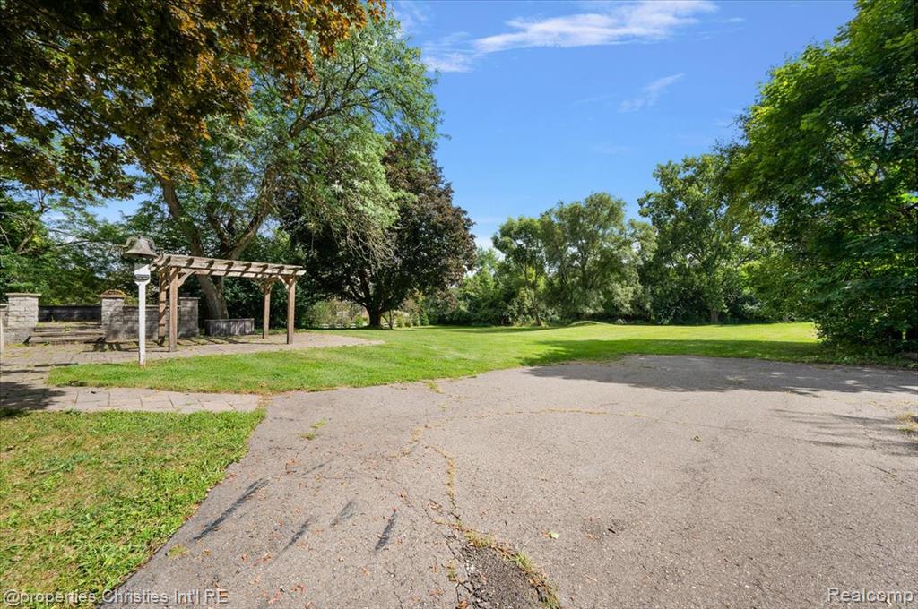 47133 W 9 Mile Road, Novi, MI — Photo 54